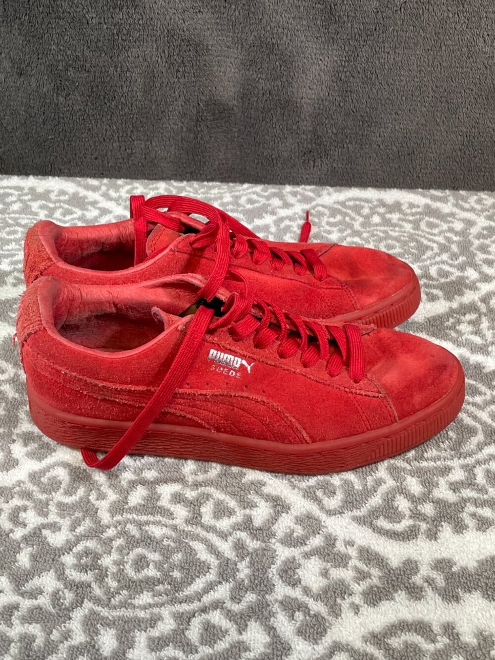 Puma Suede Classic Mono Iced Sneaker Shoes Womens Size 6 High Risk Red 362303-05